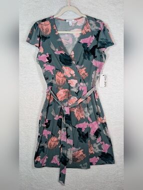 340-Nine West Floral Wrap Mini Dress with Pink & Coral Blooms Very Stretch‎